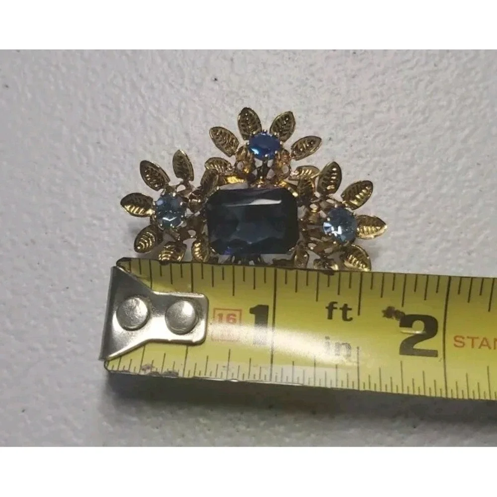 Gold Tone Blue Rhinestone Flower Cluster Brooch Made‎ In Austria